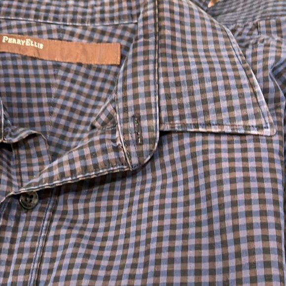 Perry Ellis men’s medium casual button down Checkered indigo Shirt - faded - Picture 16 of 16